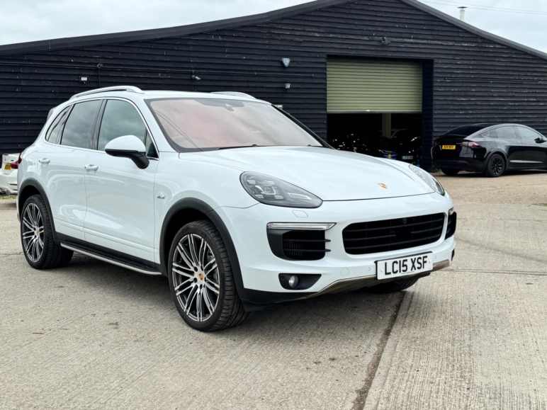 PORSCHE CAYENNE