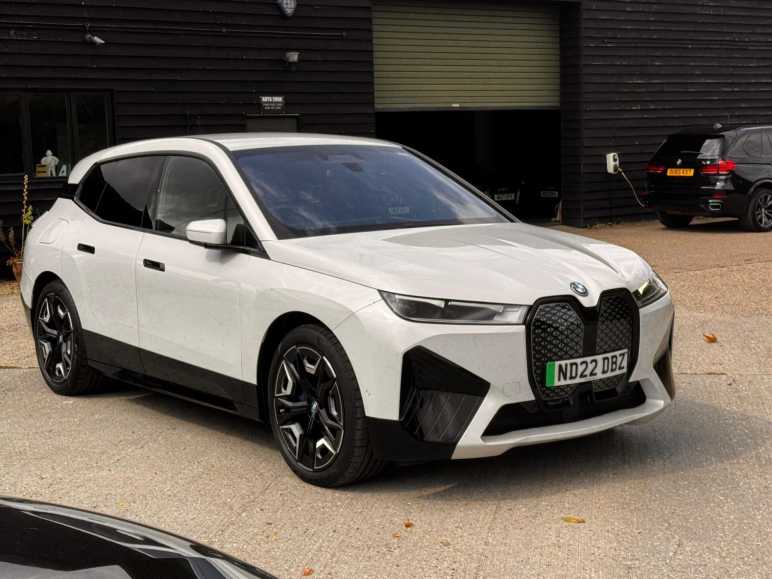BMW IX