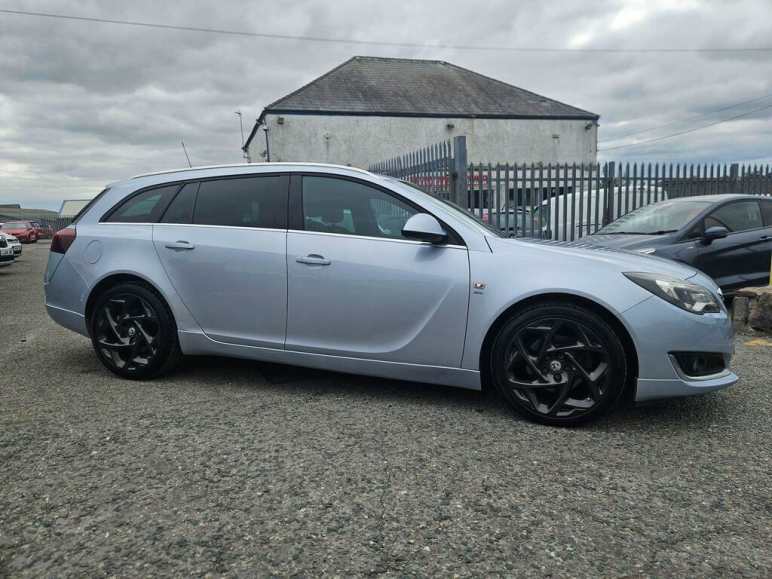 VAUXHALL INSIGNIA