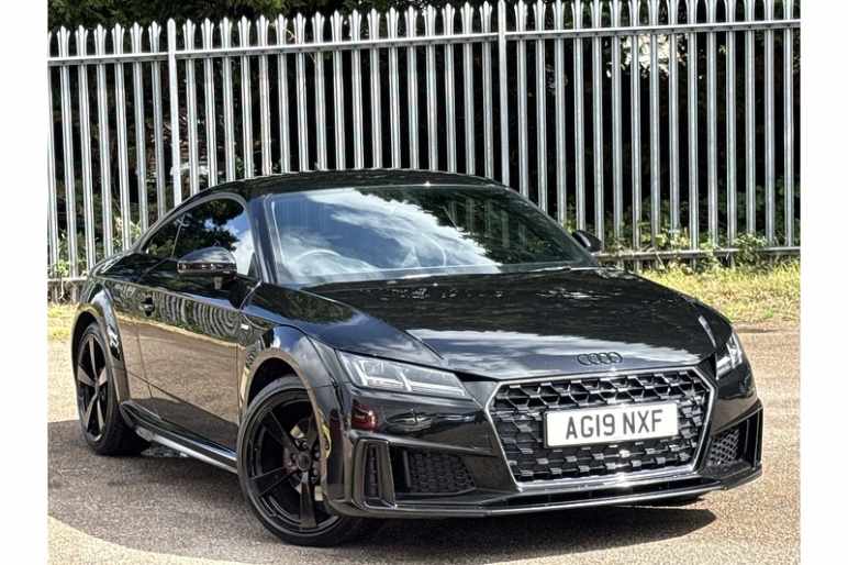AUDI TT