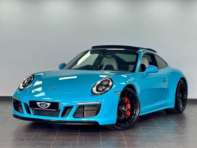 PORSCHE 911