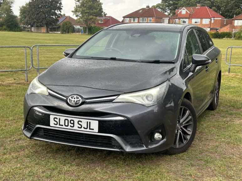 TOYOTA AVENSIS