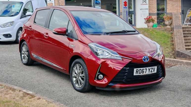 TOYOTA YARIS