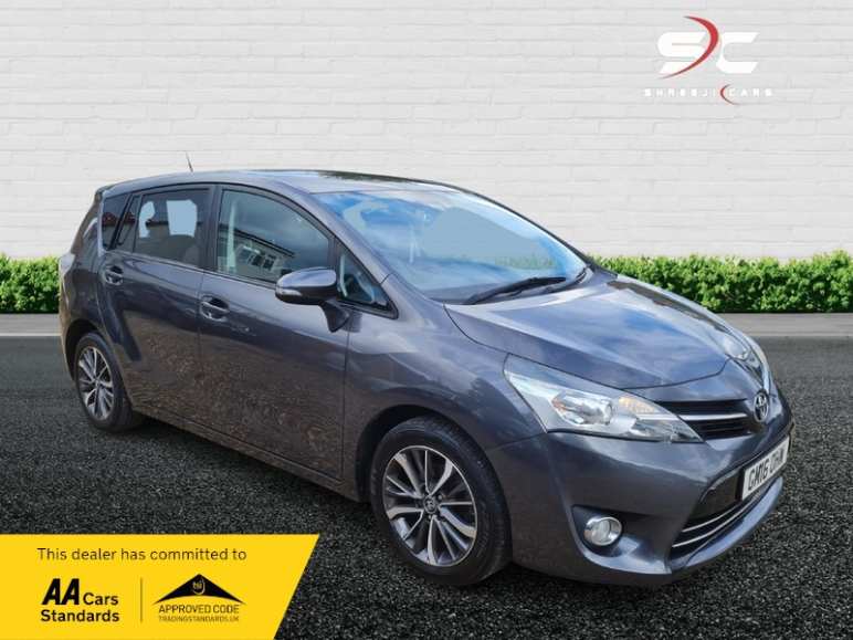 TOYOTA VERSO