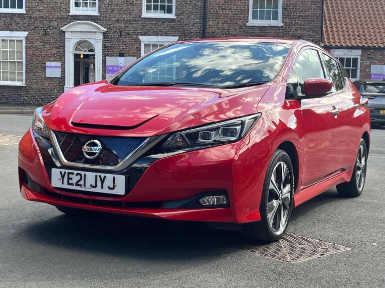 NISSAN LEAF