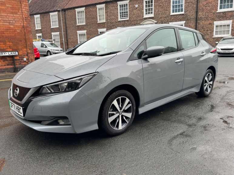 NISSAN LEAF