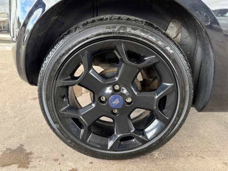 1.2 Zetec Black Edition Hatchback 3dr Petrol Manua