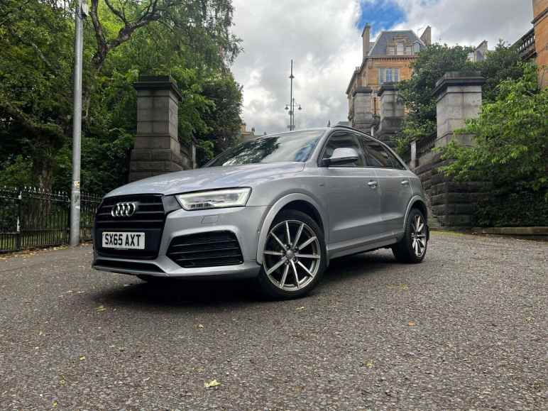 AUDI Q3