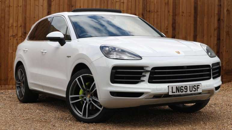 PORSCHE CAYENNE