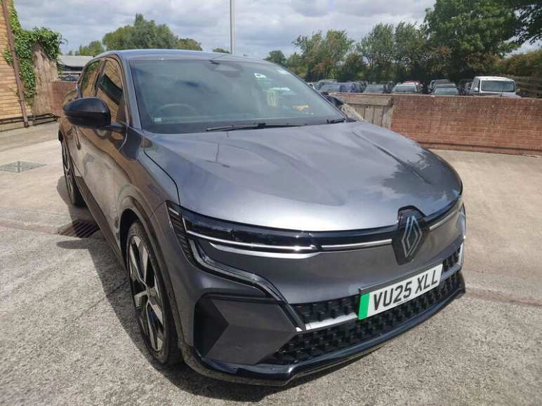 RENAULT MEGANE E-TECH