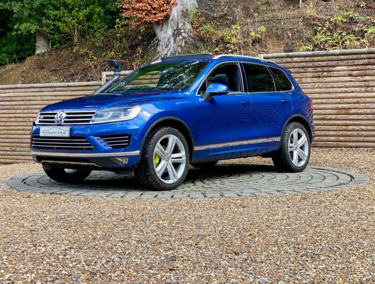 VOLKSWAGEN TOUAREG