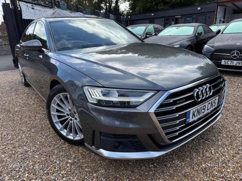 AUDI A8