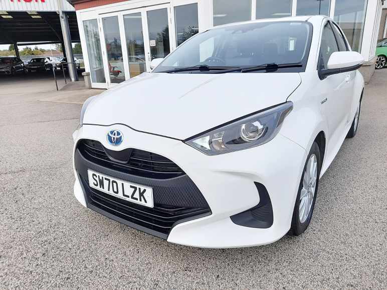 TOYOTA YARIS