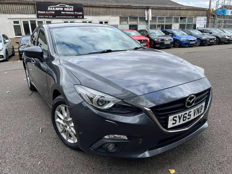 MAZDA 3