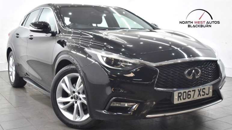 Infiniti Q30