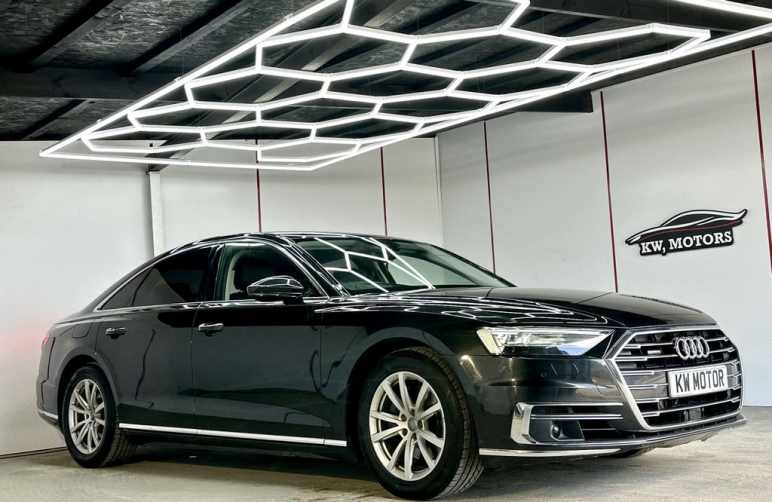 AUDI A8