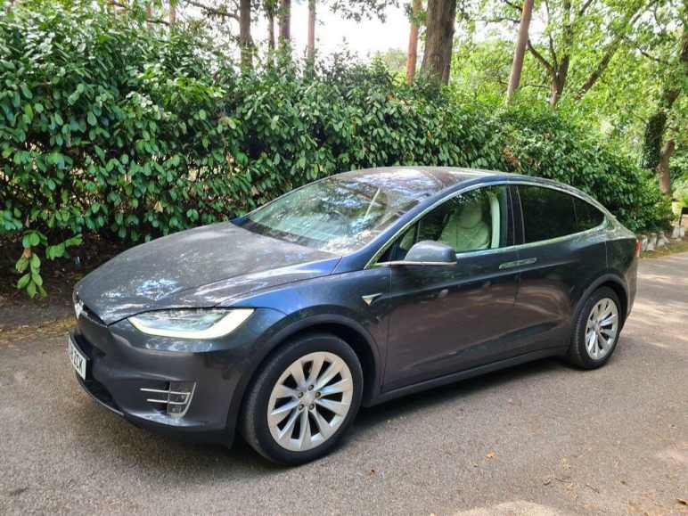 TESLA MODEL X