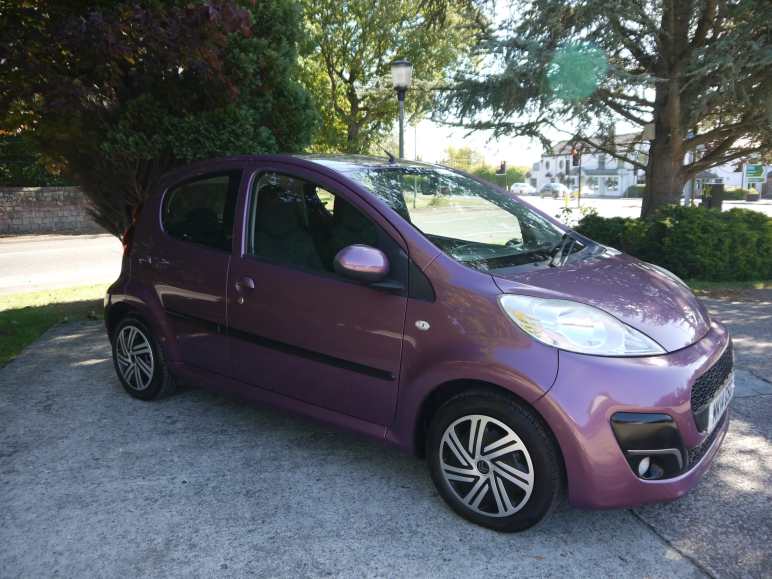 PEUGEOT 107