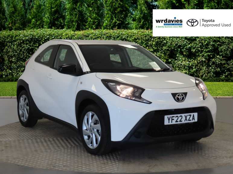TOYOTA AYGO X