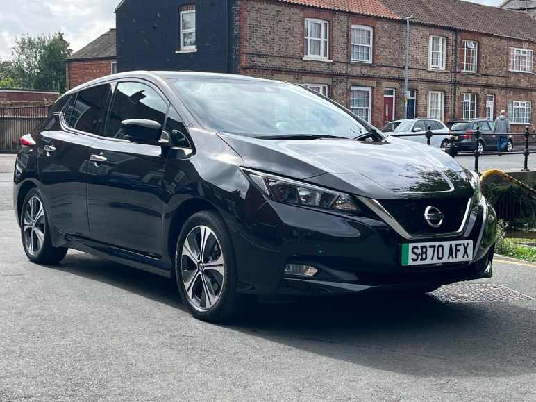 NISSAN LEAF