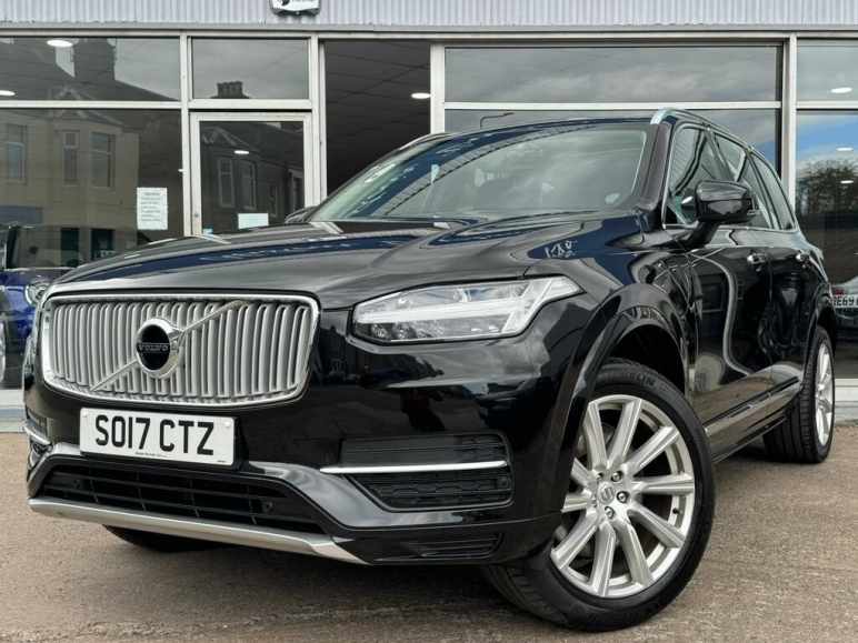 VOLVO XC90