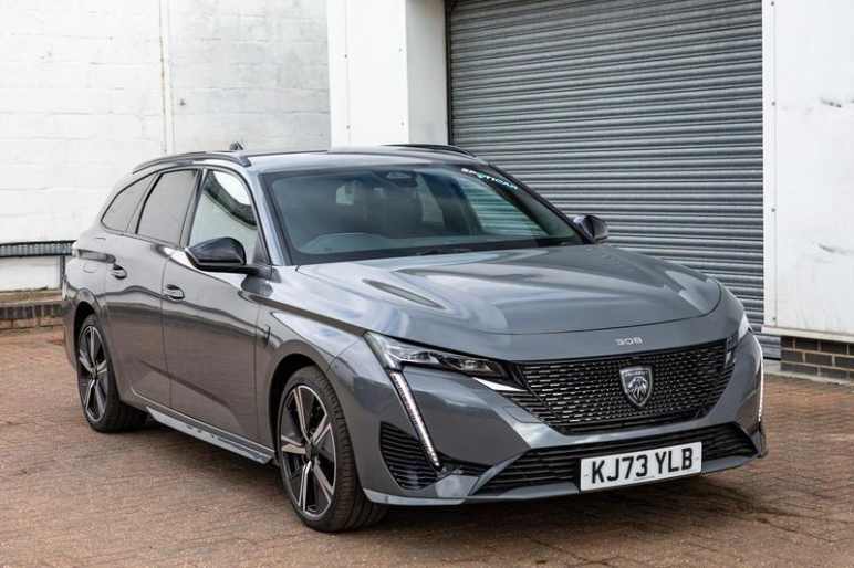PEUGEOT 308