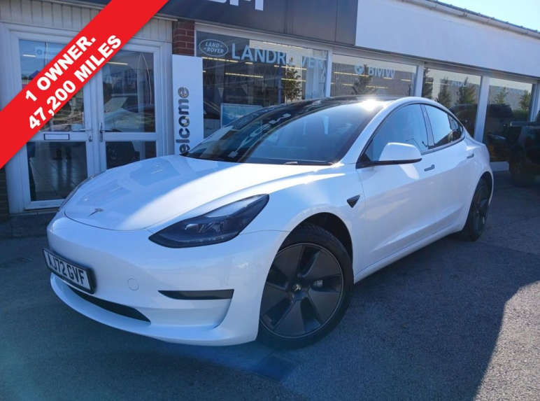 TESLA MODEL 3