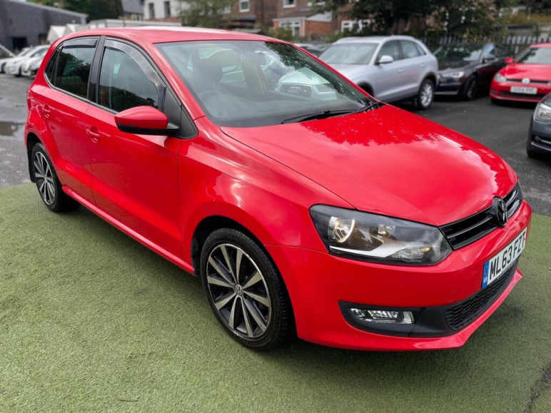 VOLKSWAGEN POLO