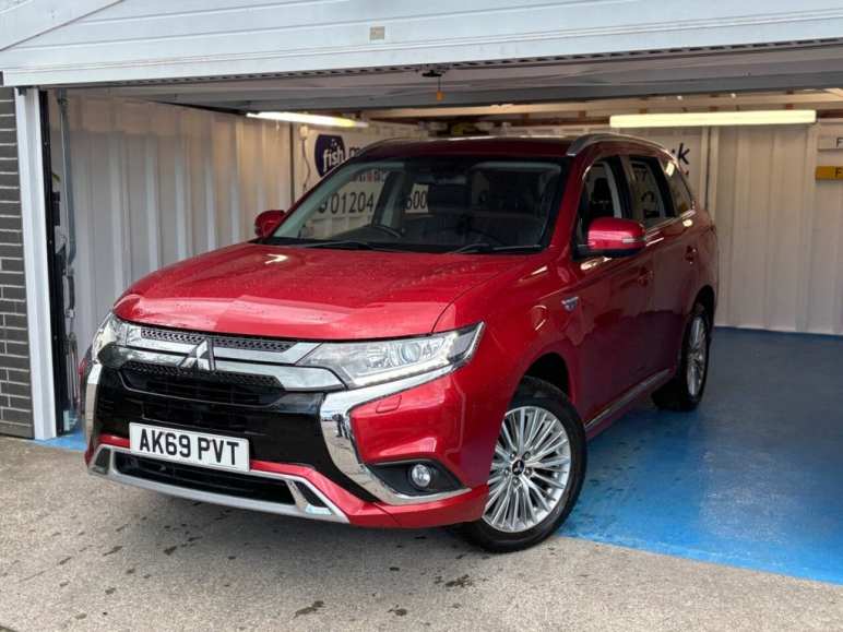 MITSUBISHI OUTLANDER