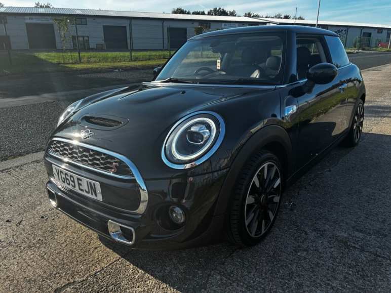 Mini Hatchback