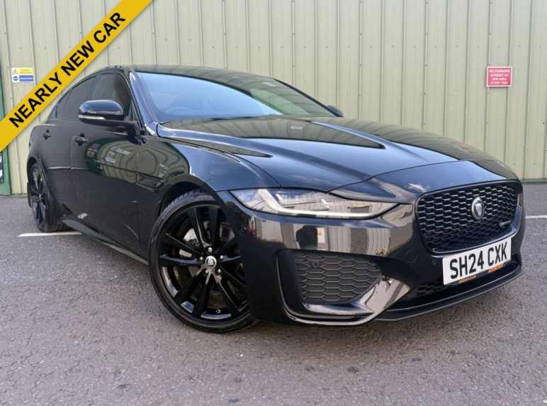 JAGUAR XE
