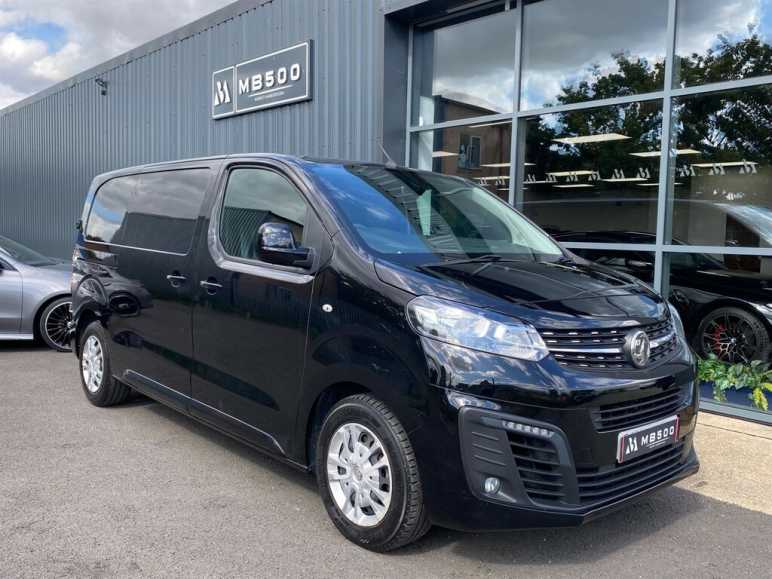 VAUXHALL VIVARO