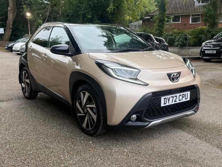 TOYOTA AYGO X