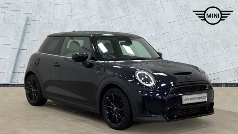 MINI HATCHBACK