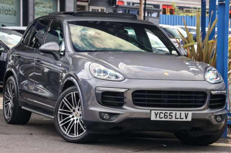 PORSCHE CAYENNE
