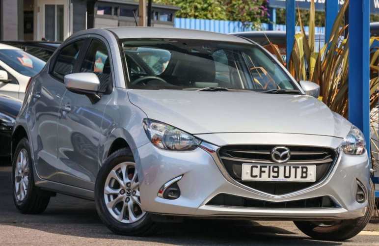 MAZDA 2