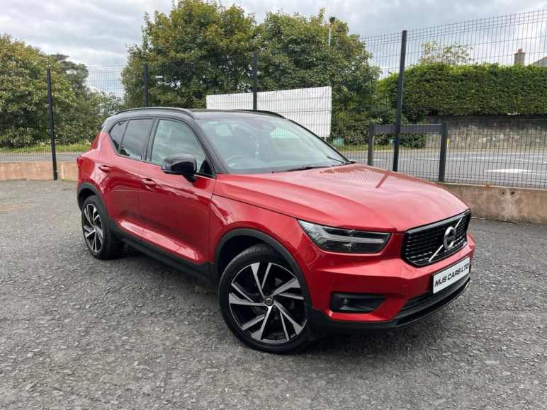 VOLVO XC40