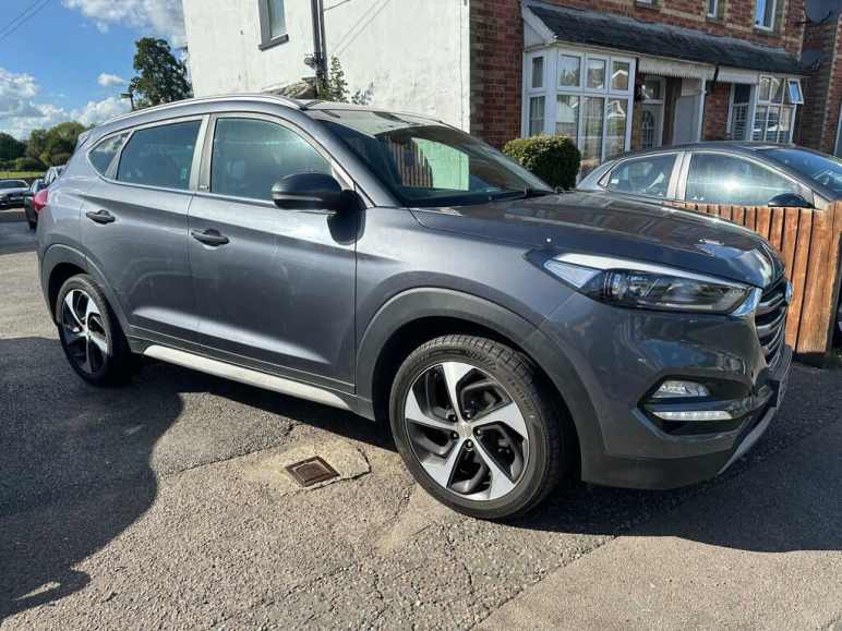 HYUNDAI TUCSON