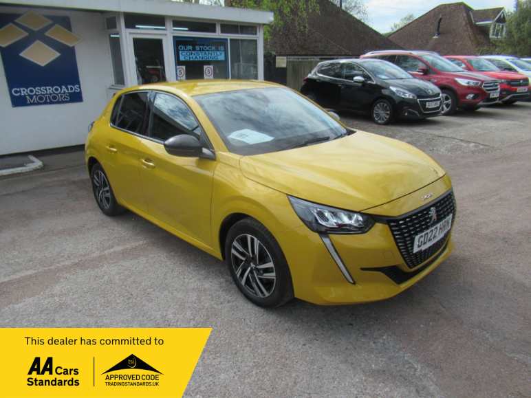 PEUGEOT 208