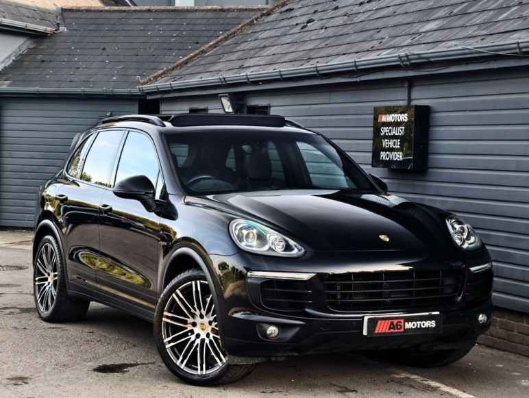 PORSCHE CAYENNE
