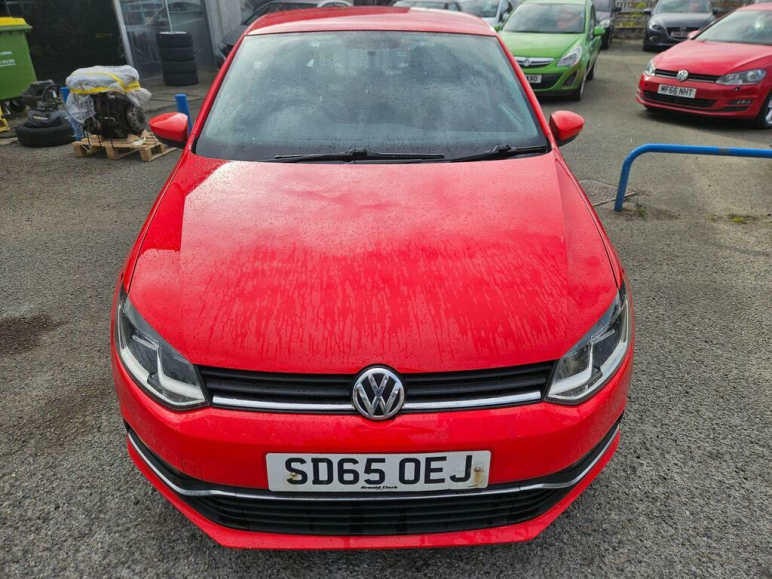 VOLKSWAGEN POLO