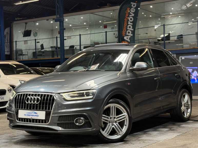 AUDI Q3