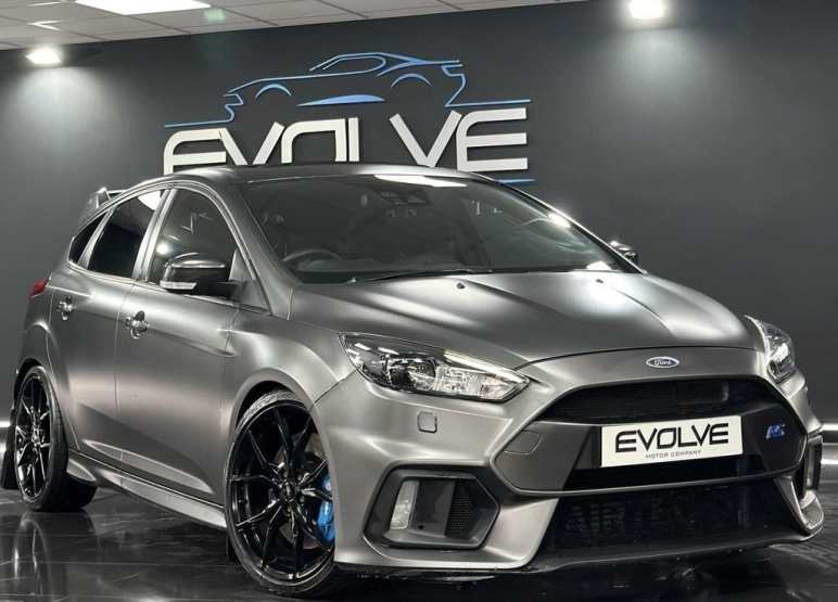 FORD FOCUS RS