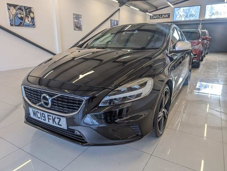 VOLVO V40