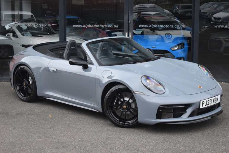 PORSCHE 911
