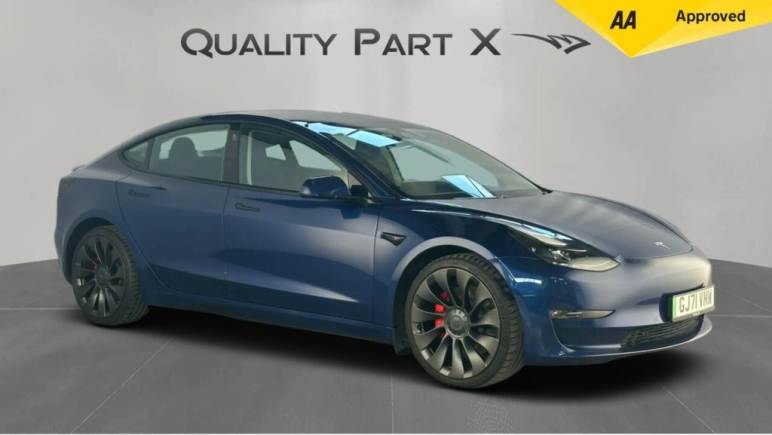 TESLA MODEL 3