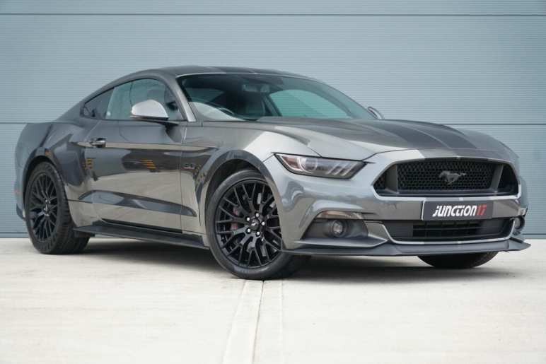 FORD MUSTANG