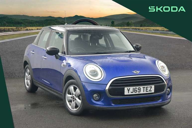 MINI HATCHBACK