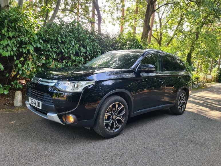 MITSUBISHI OUTLANDER