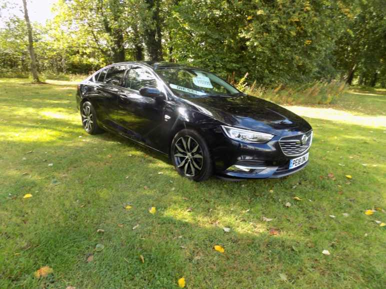 VAUXHALL INSIGNIA